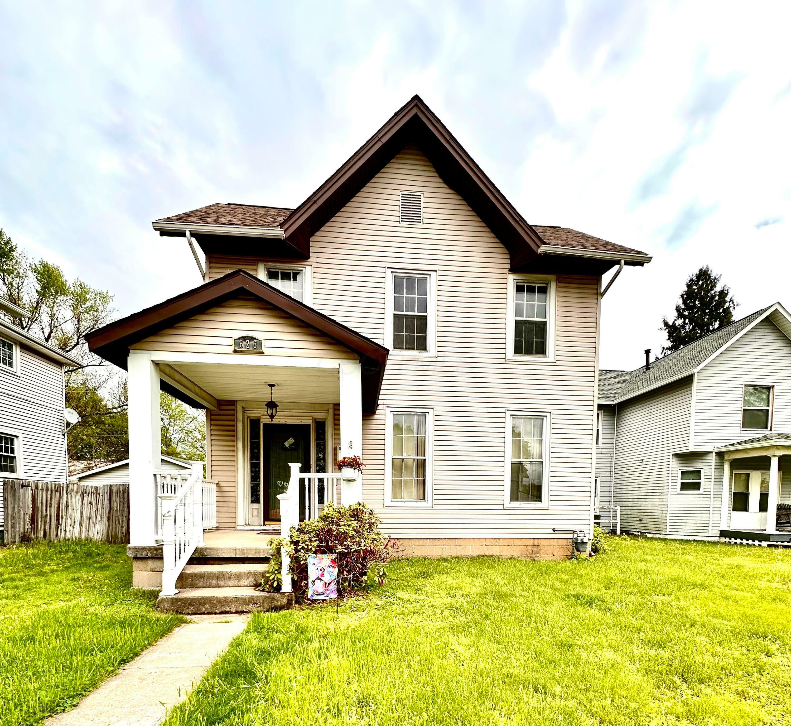 Property Photo: 626 Evans Street OH 43055