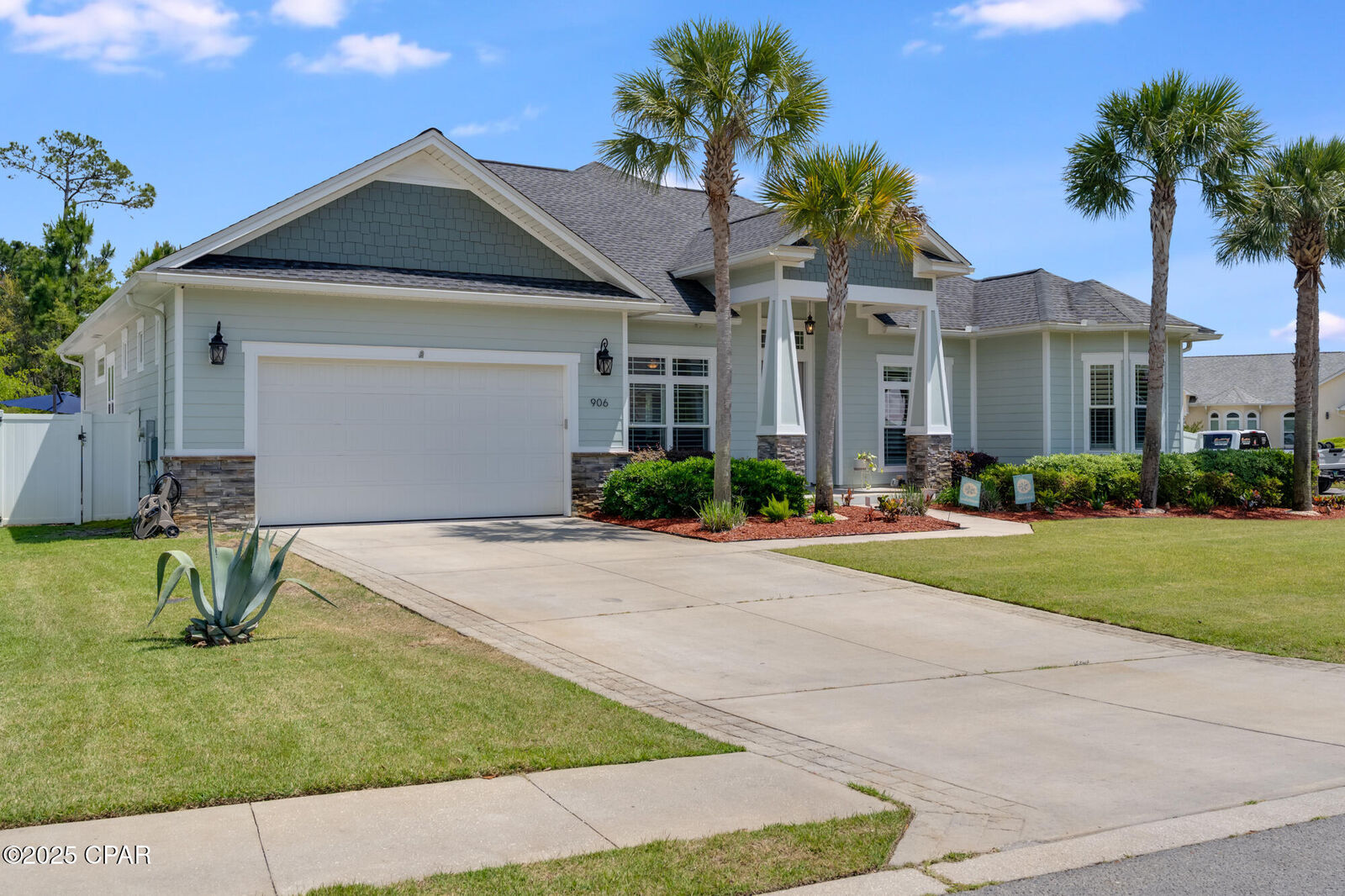Property Photo: 906 Dolphin Harbour Drive FL 32407