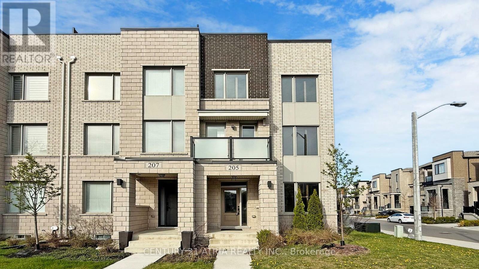 Property Photo: 205 The Donway East ON M3B 0B4
