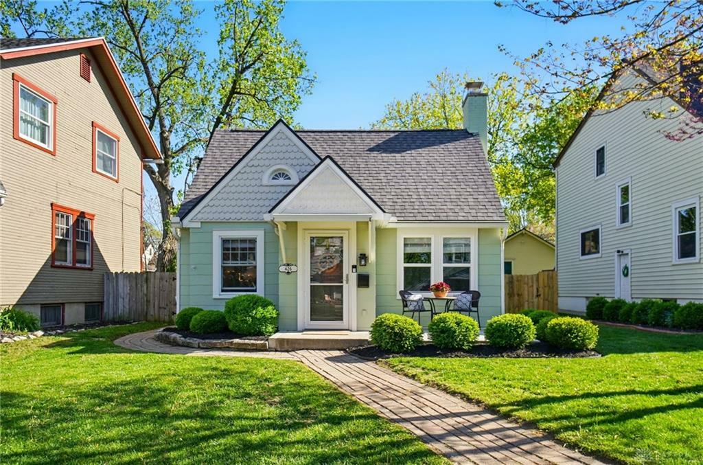 Property Photo: 426 Peach Orchard Avenue OH 45419
