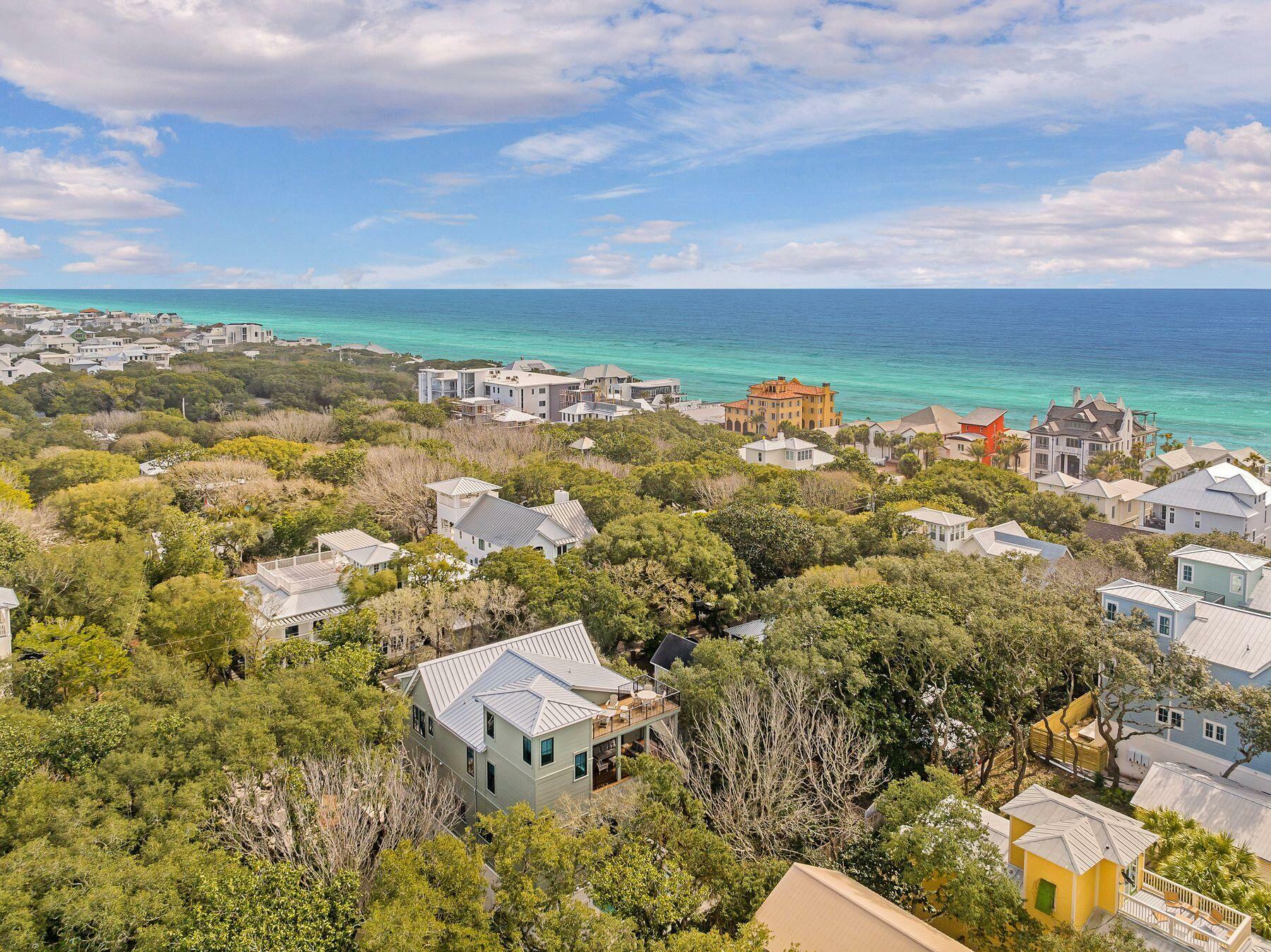 Property Photo: 69 Live Oak Street FL 32459