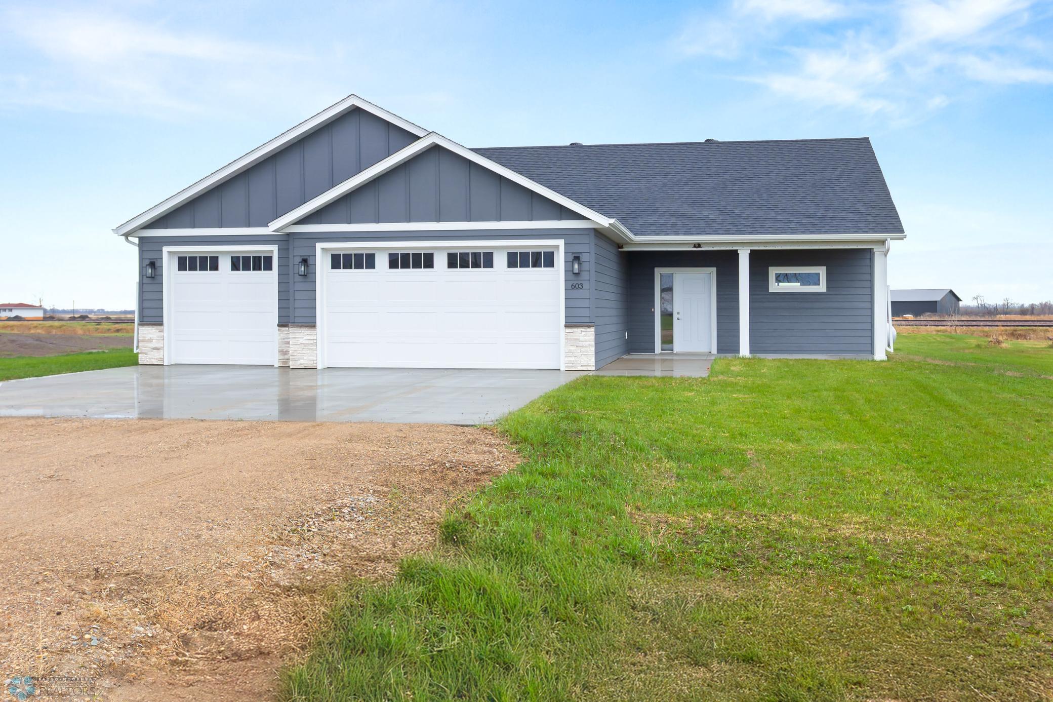 603 Blaine Street N  Colfax ND 58018 photo
