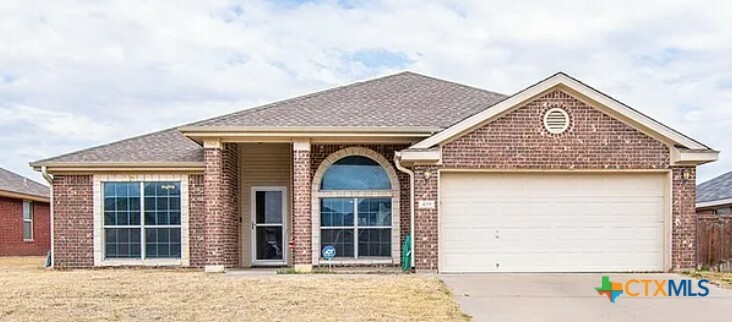 Property Photo: 409 Atlas Avenue TX 76542