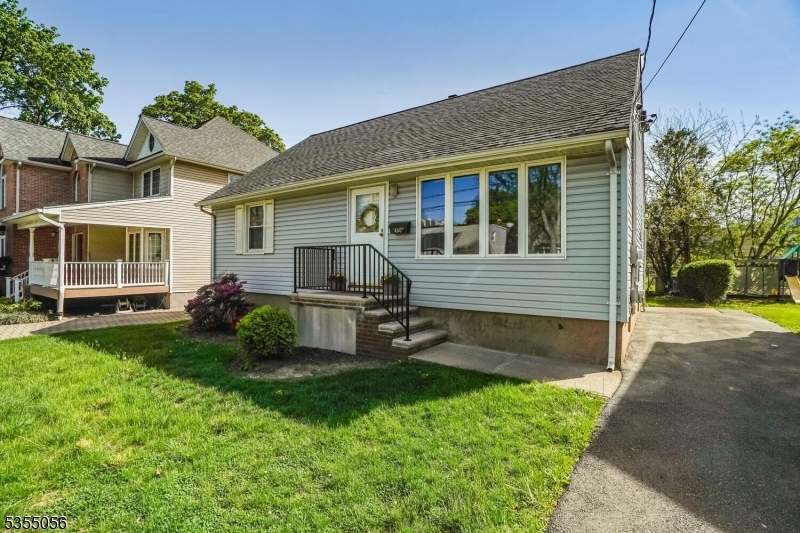 Property Photo: 454 Lasalle Ave NJ 07604