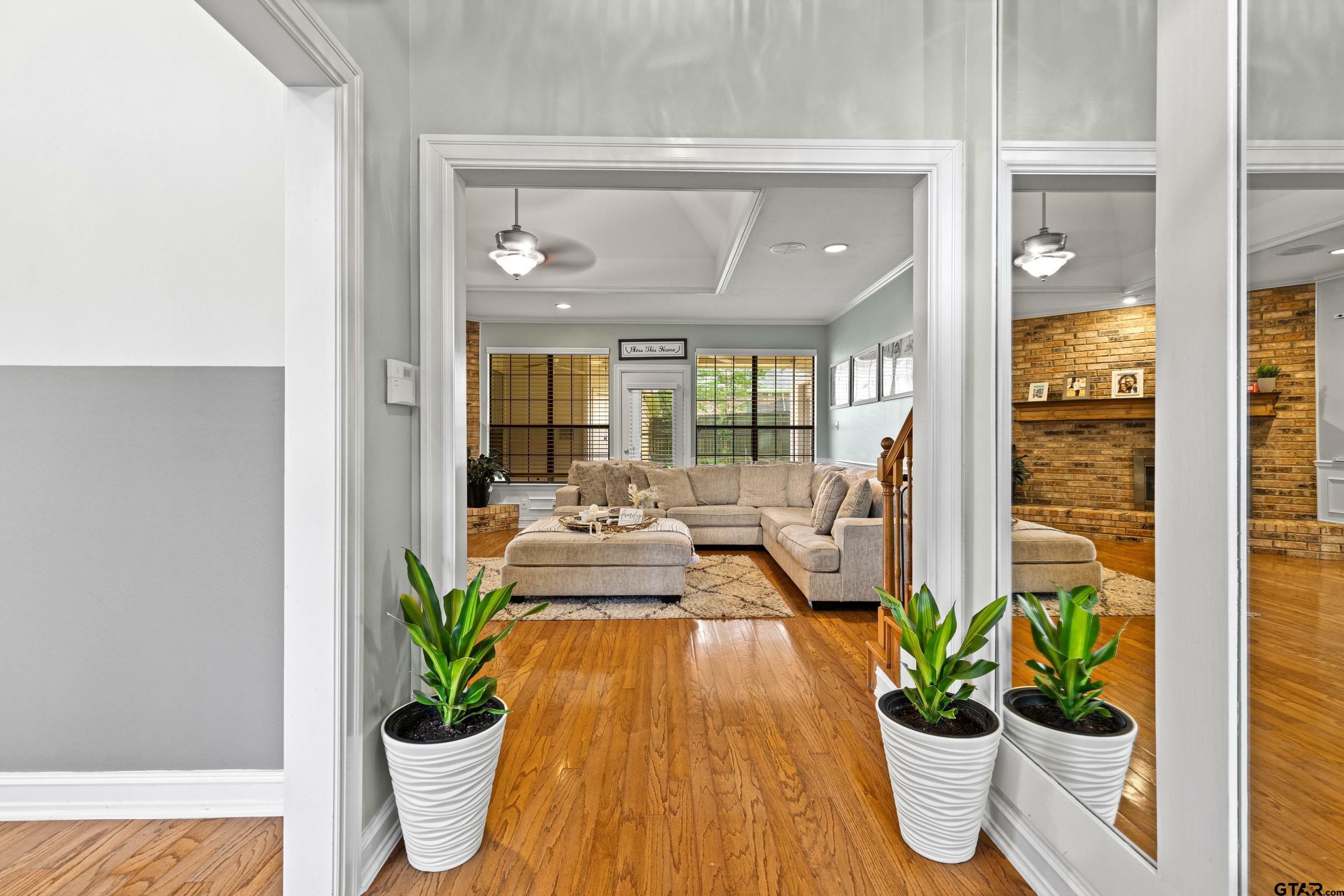 Property Photo: 1202 Heather Ln TX 75604