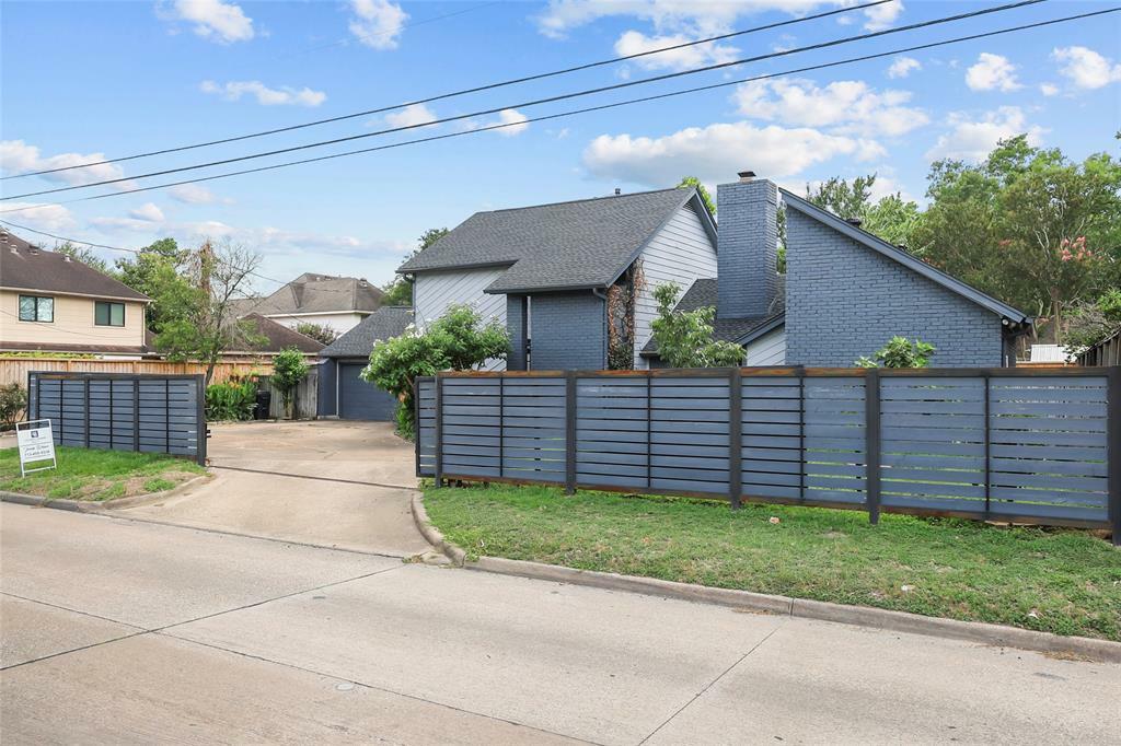 Property Photo: 1035 Wirt Road TX 77055