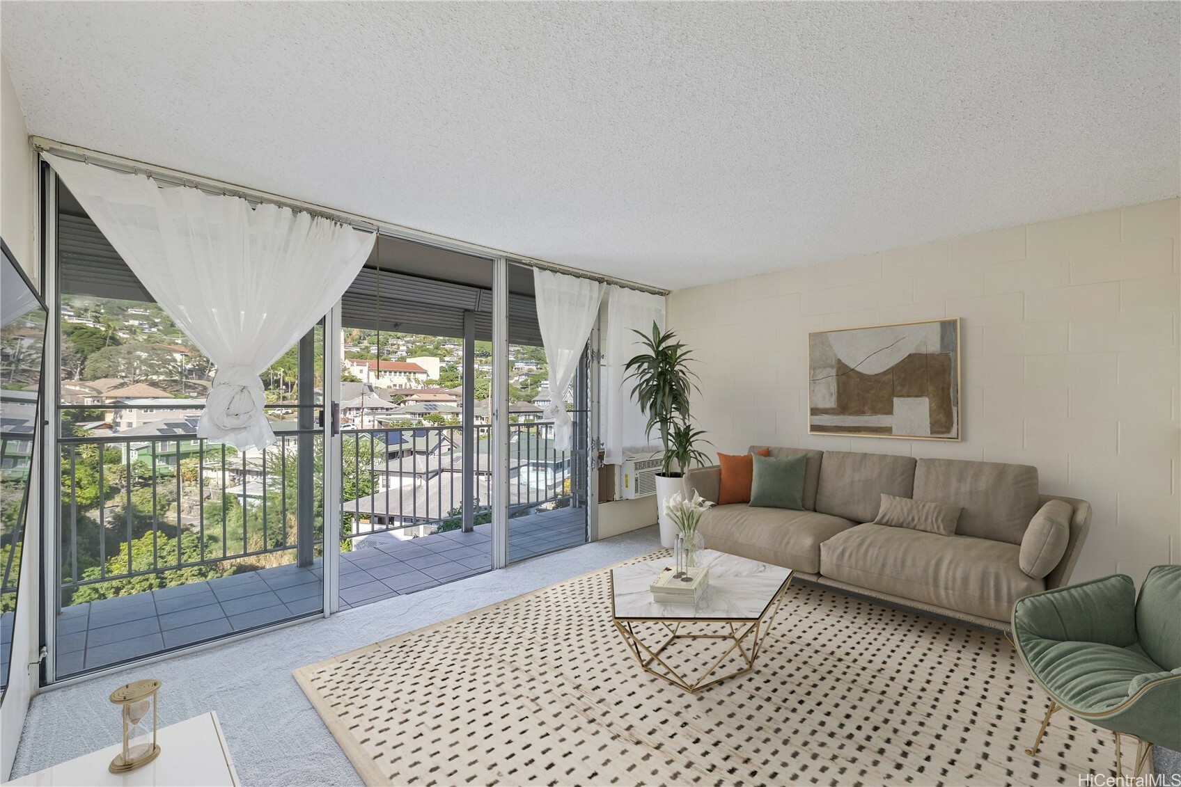 Property Photo: 1687 Pensacola Street 804 HI 96822