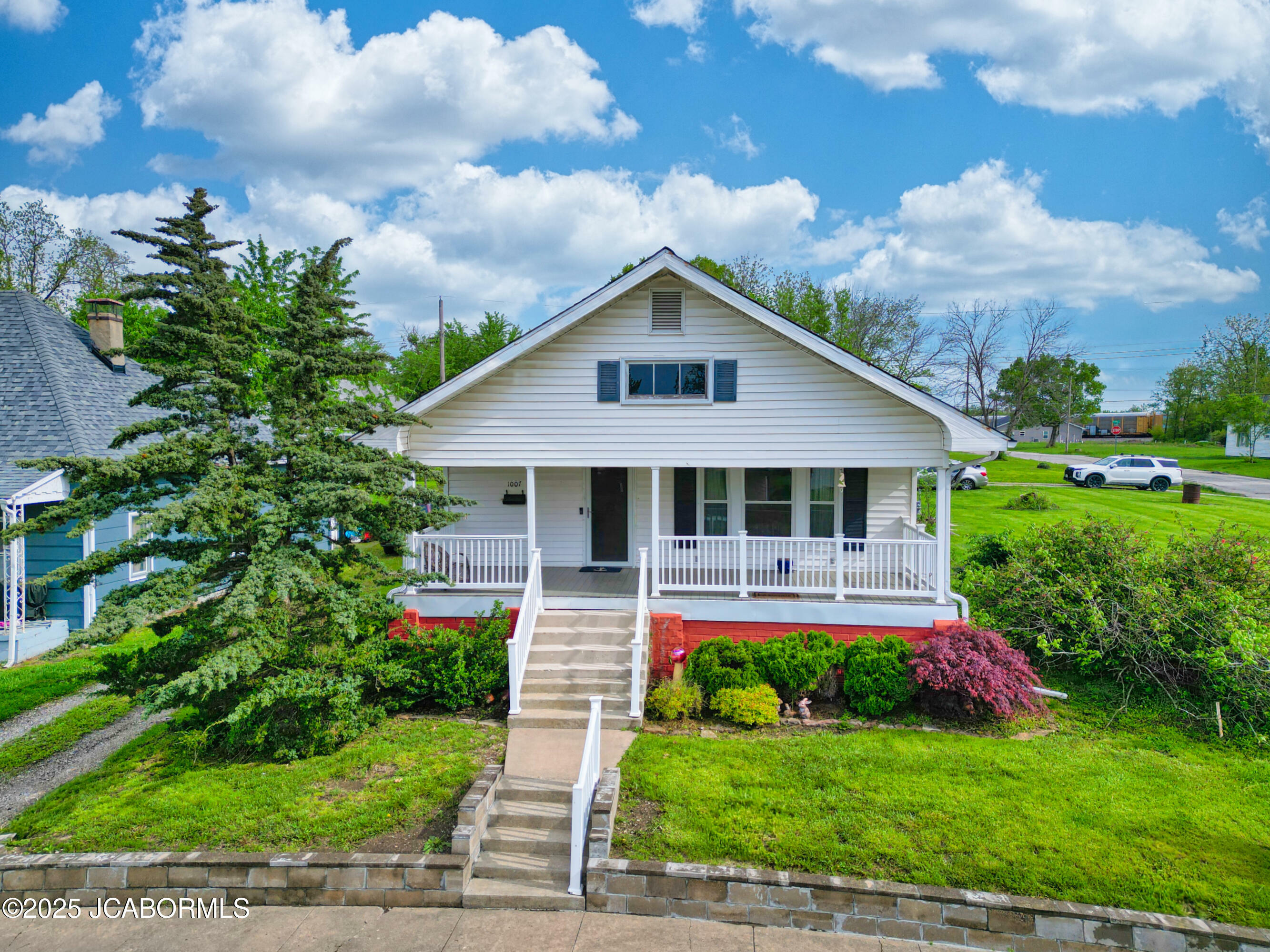 Property Photo: 1007 Myra Street MO 65270