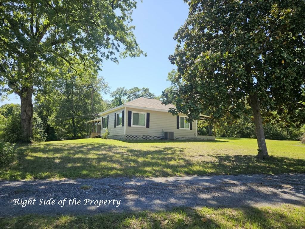 Property Photo:  802 W Elder St  TX 75938 