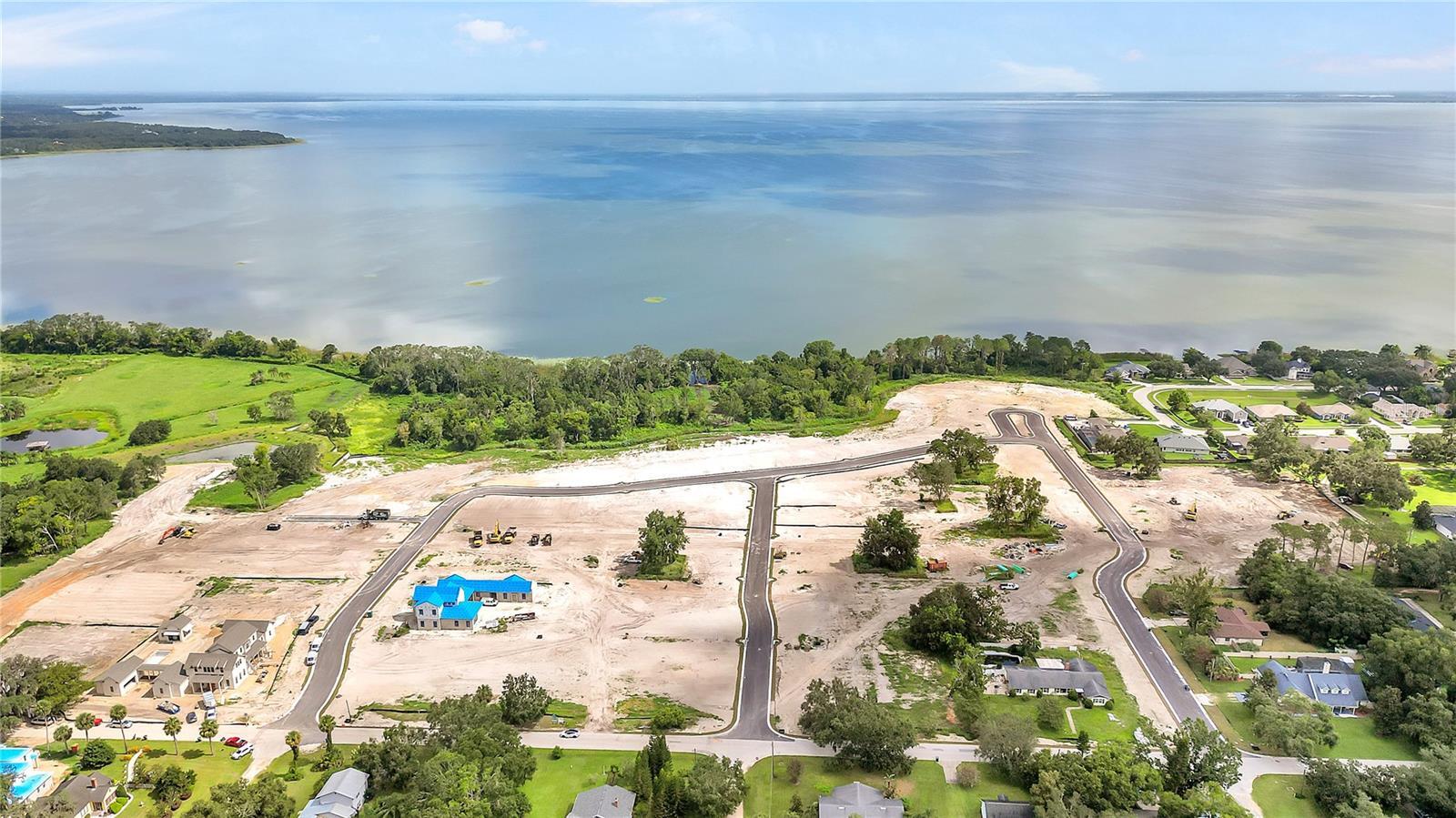 Property Photo: 552 Walker Street FL 34787