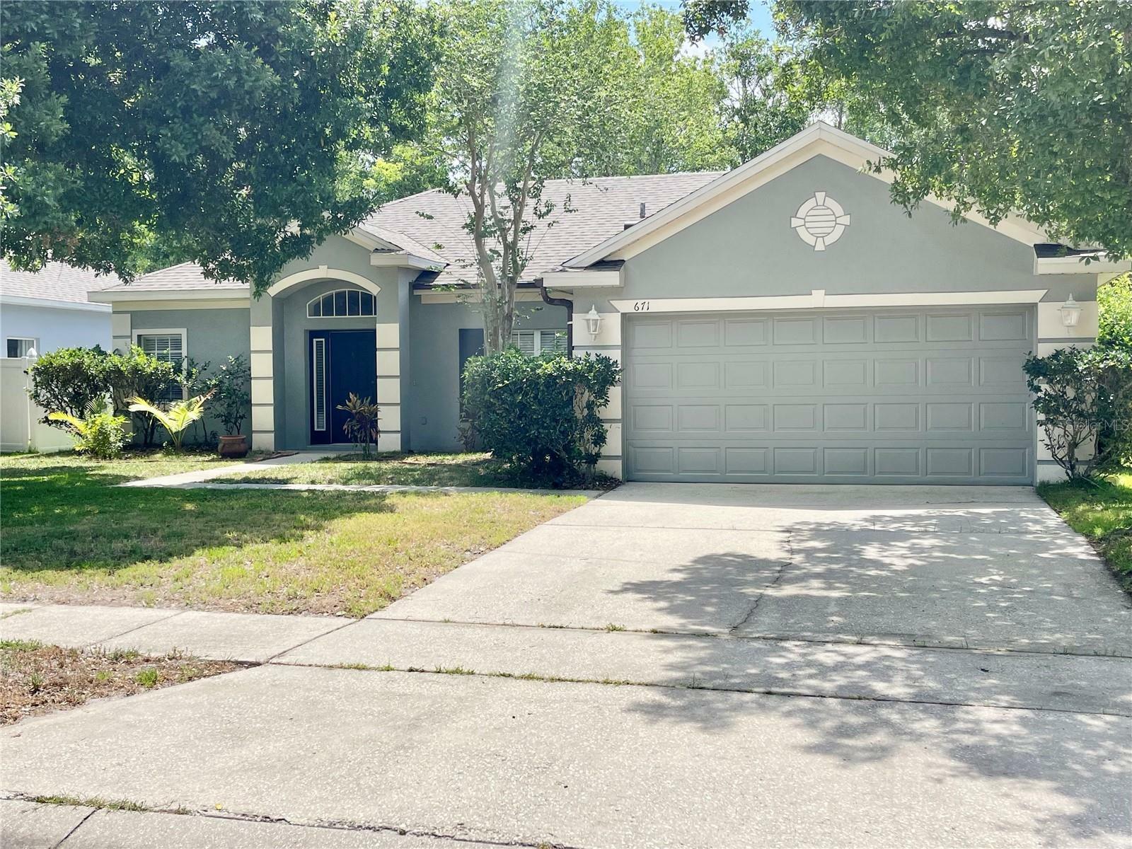 Property Photo: 671 Carey Way FL 32825