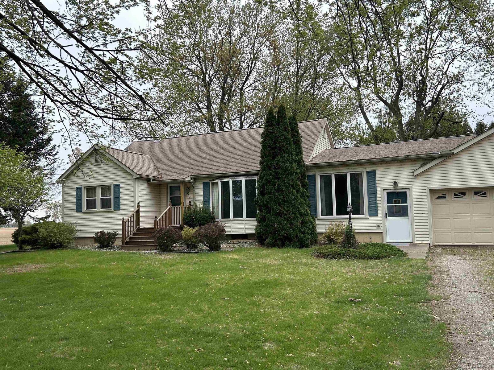 Property Photo: 2381 S Wellsville Road MI 49228