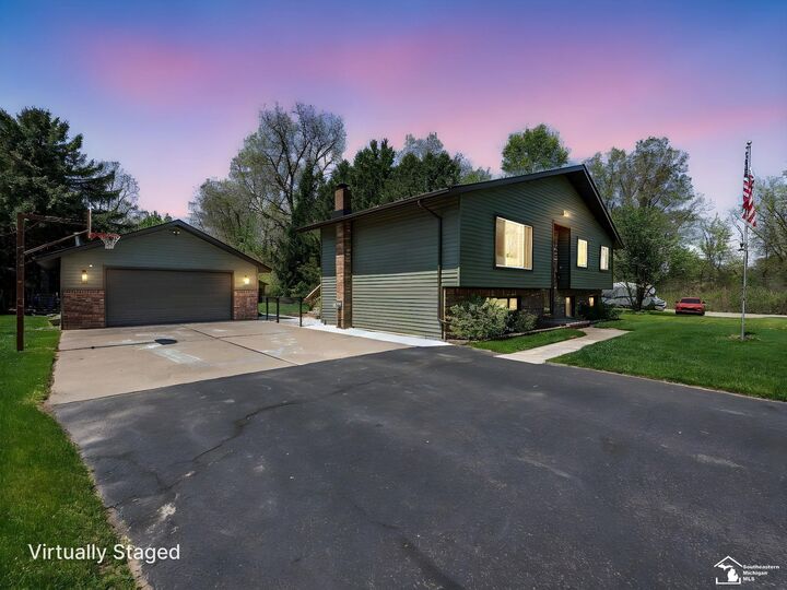 Property Photo: 13725 Grafton Road MI 48117