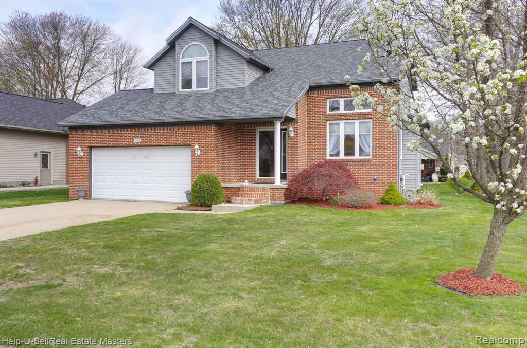 Property Photo: 3802 Cedar Ridge Drive MI 48059 3740