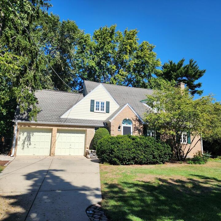 Property Photo:  1828 E Lincoln Avenue  IL 60018 