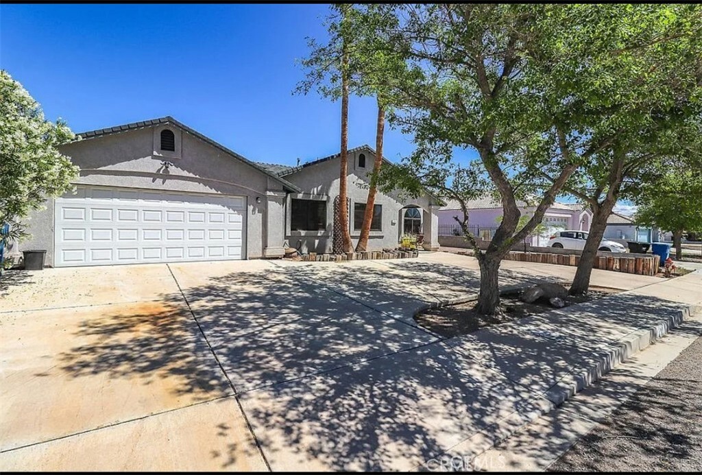 Property Photo: 1348 Redwood Avenue CA 92363