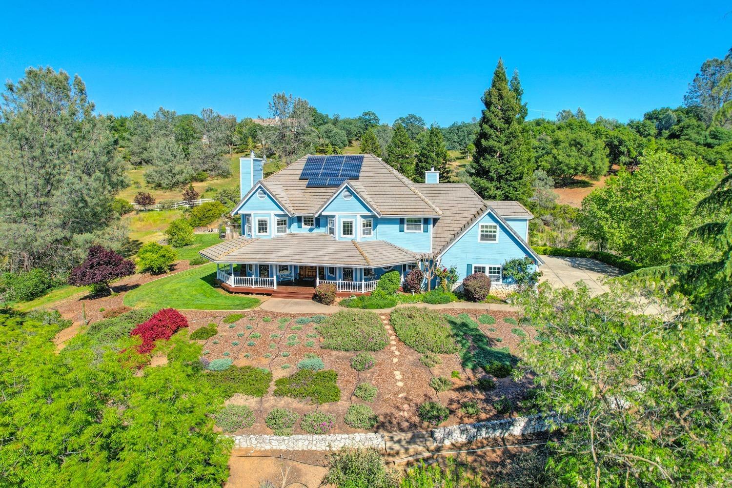 Property Photo: 2601 Roundhill Circle CA 95667