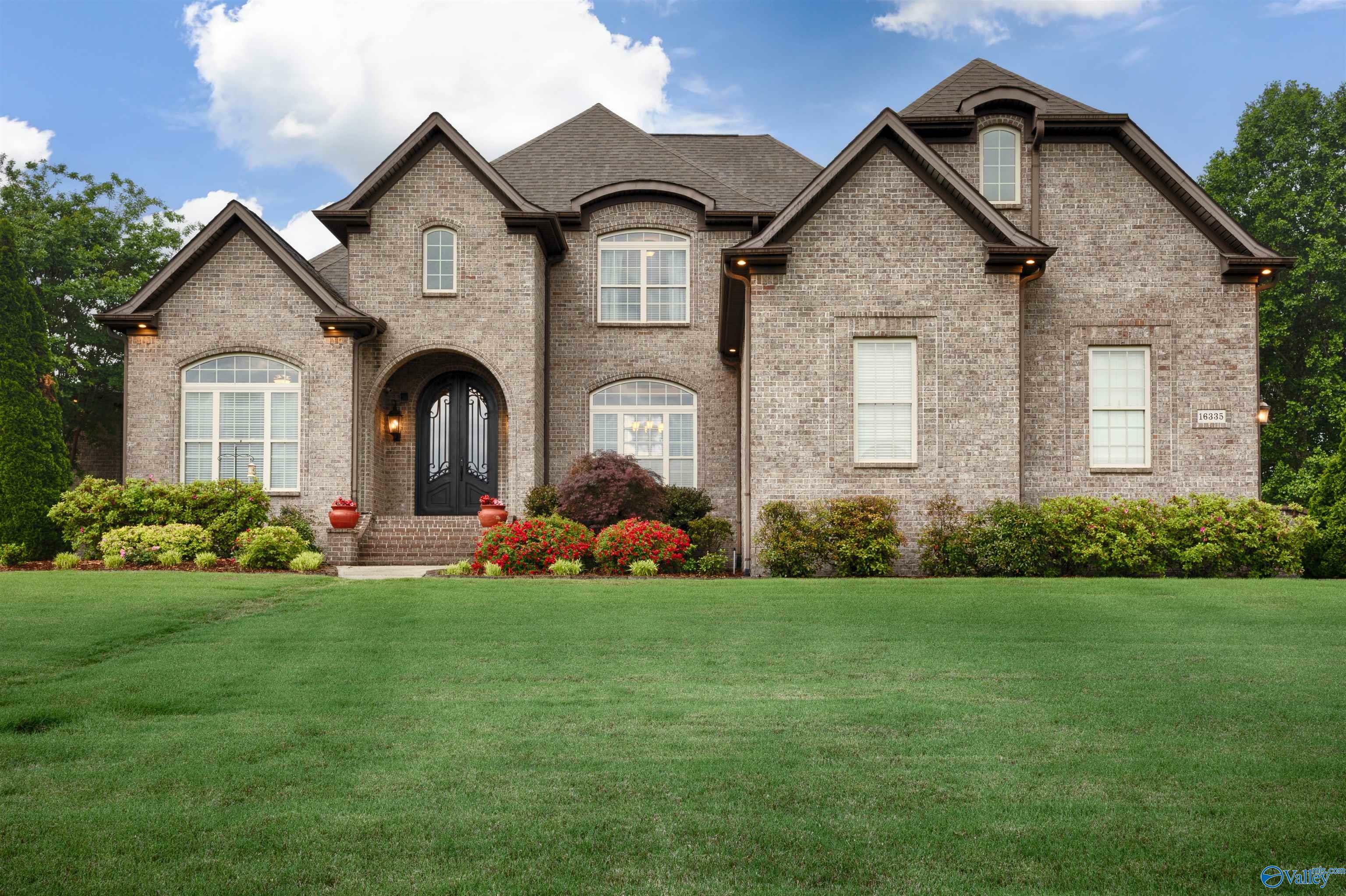 Property Photo: 16335 Travertine Drive AL 35613