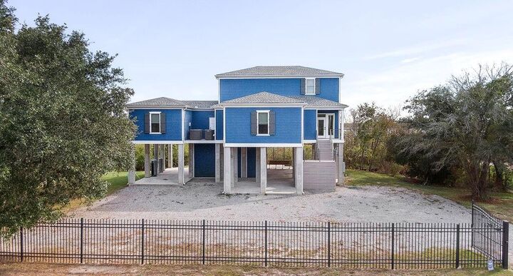 Property Photo: 52486 Highway 90 Highway LA 70461