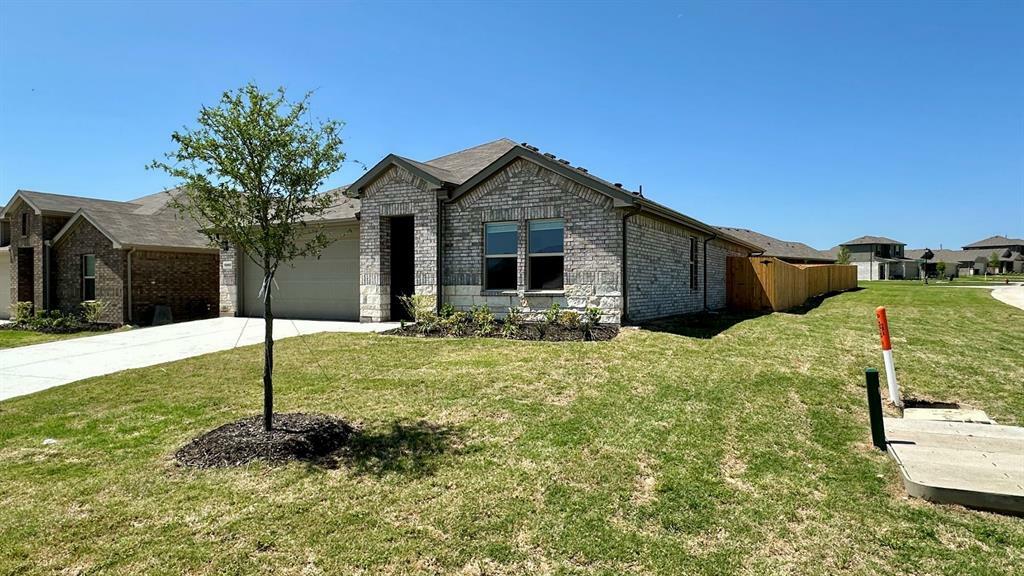 Property Photo: 13465 Gitty Up Circle TX 76035