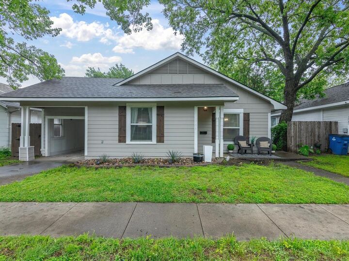 Property Photo:  711 W Knox Street  TX 75119 