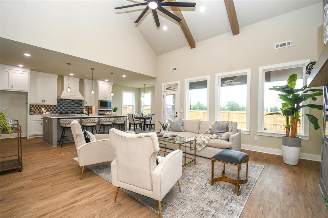 Property Photo: 1840 Momi Street AR 72719