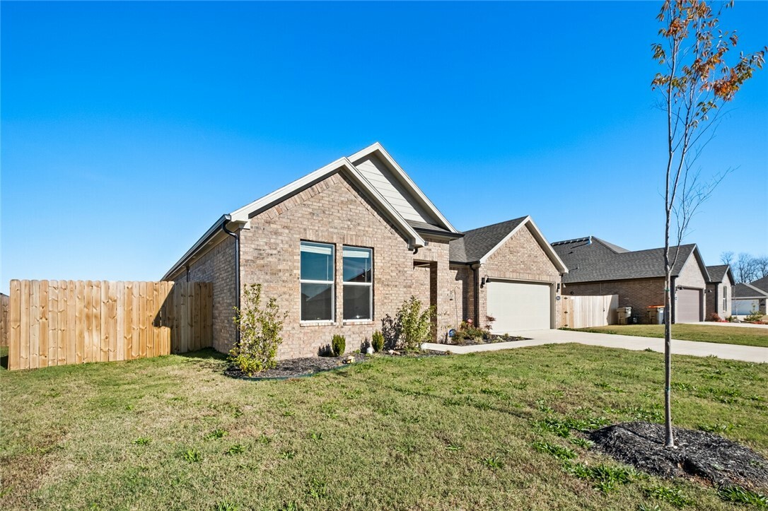 Property Photo: 3912 Kent Lane AR 72764