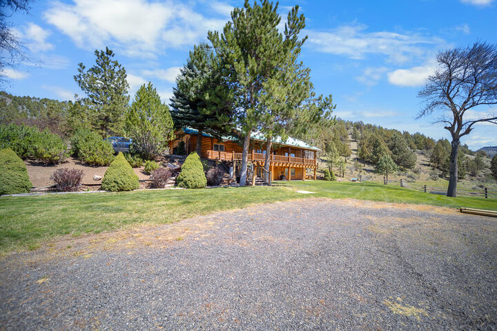 Property Photo:  16305 N Ochoco Highway  OR 97754 