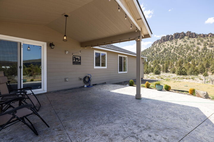 Property Photo: 16969 SE Zaltana Drive OR 97754