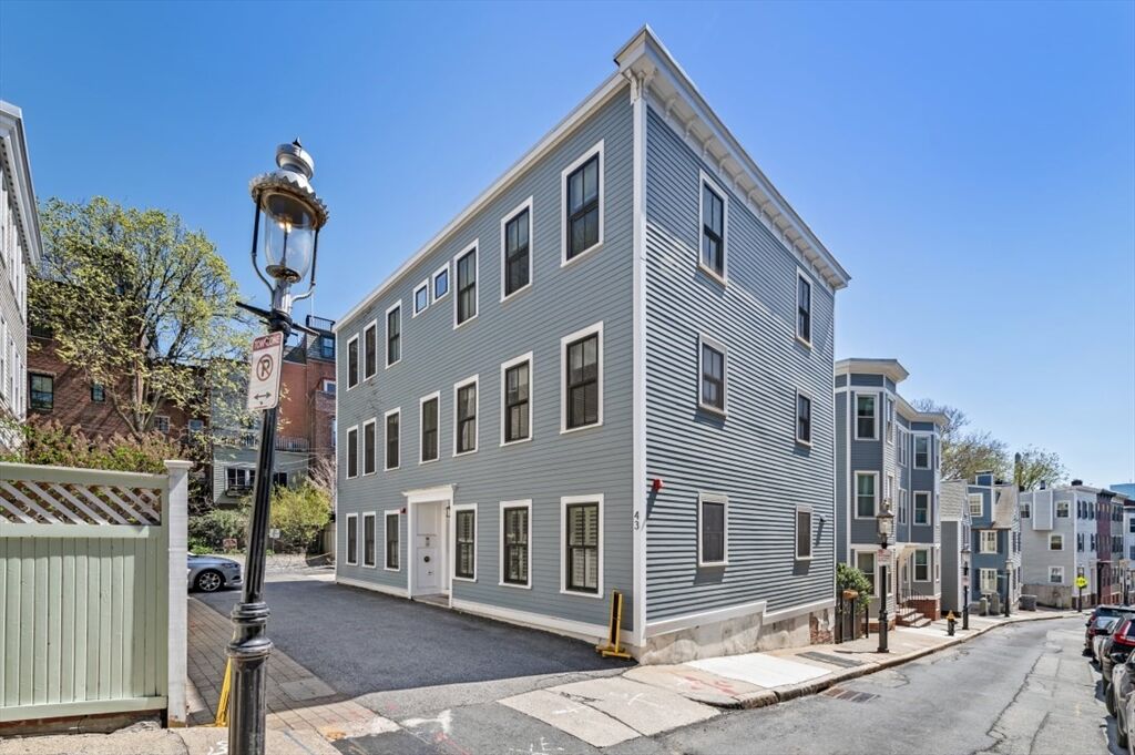 Property Photo:  43 Pleasant Stret 1  MA 02129 