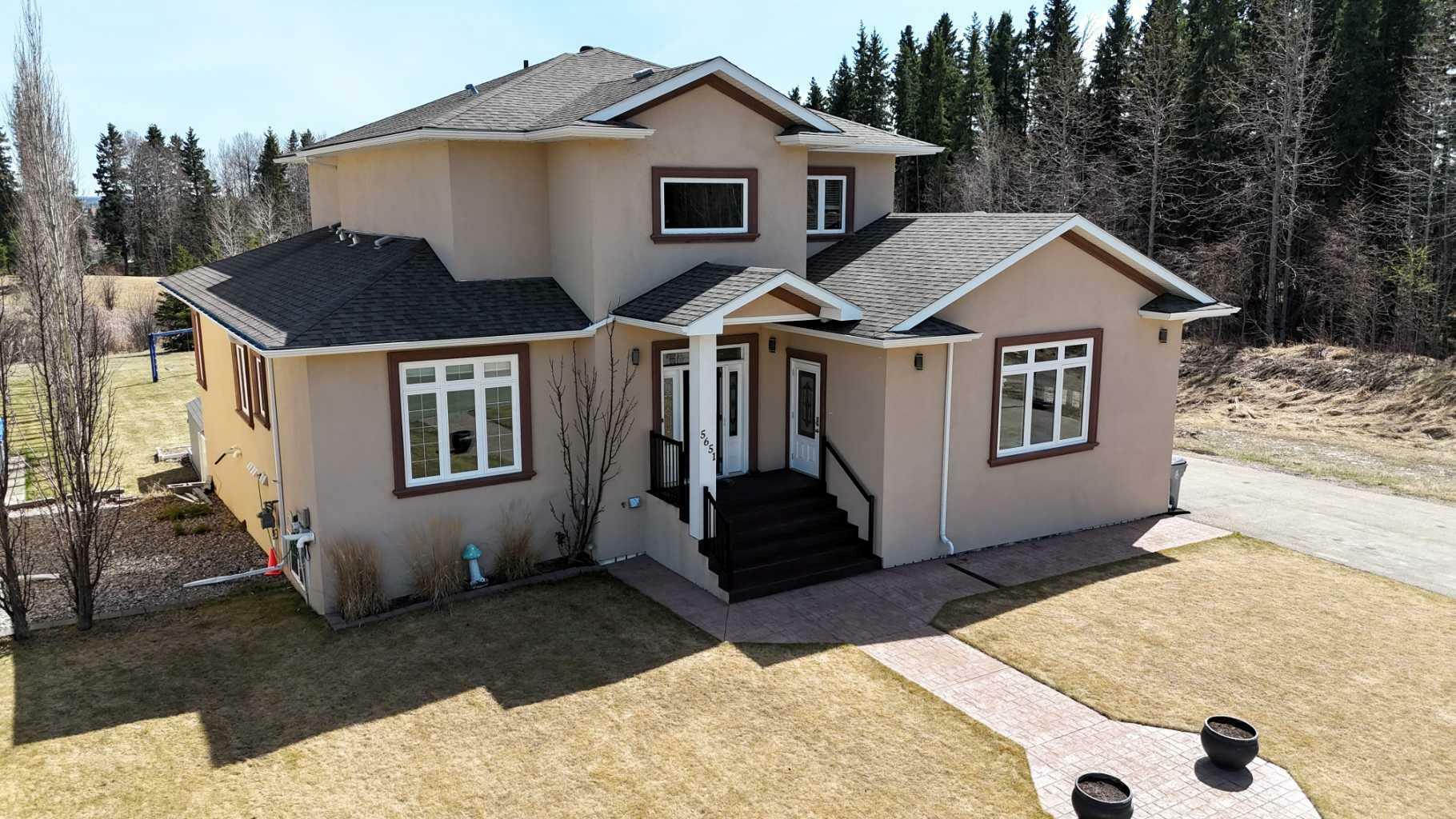 5651 16 Ave  Edson AB T7E 1X1 photo
