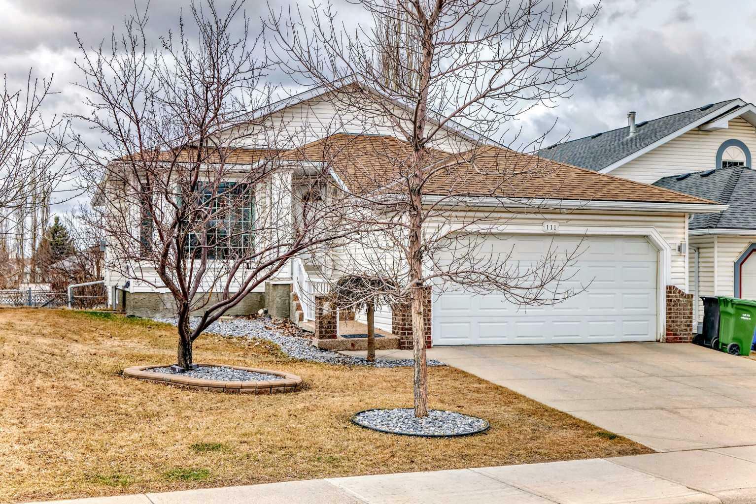 Property Photo: 111 Citadel Drive NW AB T3G 3V3