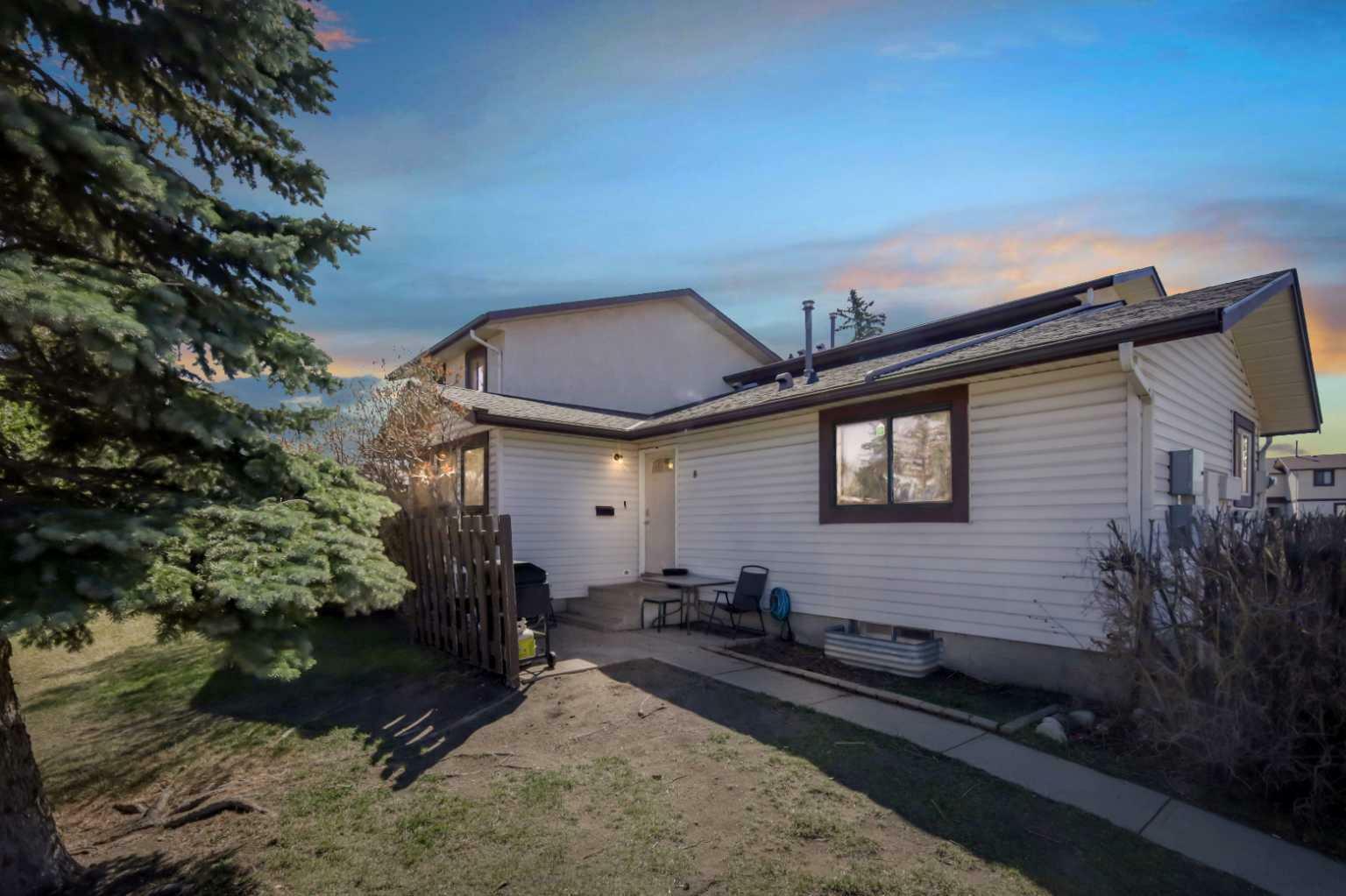 Photo de la propriété: 75 Templemont Way NE 8 AB T1Y 5K8