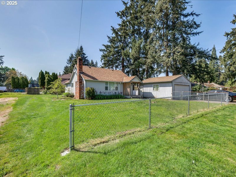 Property Photo: 539 NE 160th Ave OR 97230