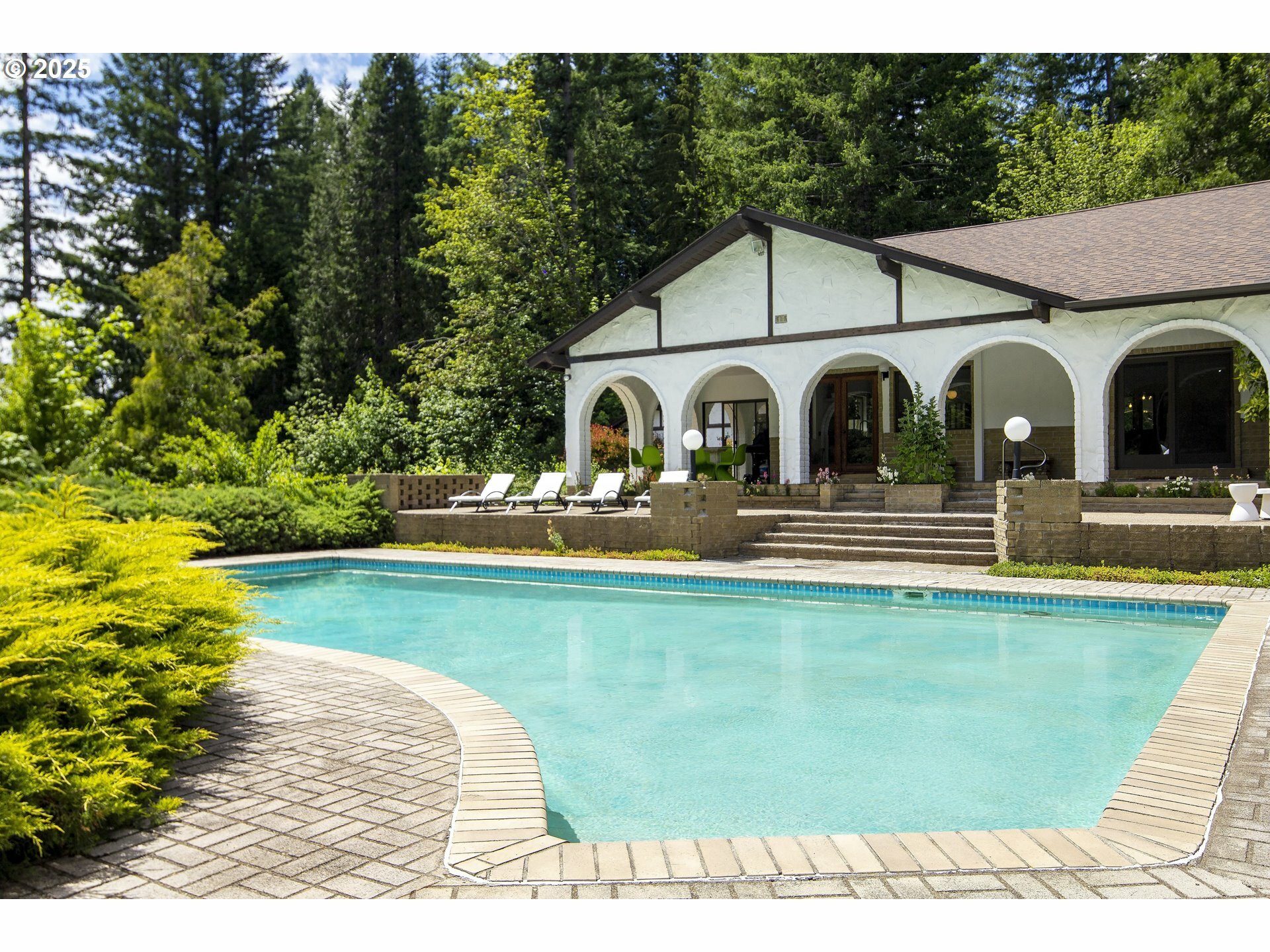 Property Photo: 57255 N Bank Rd OR 97413
