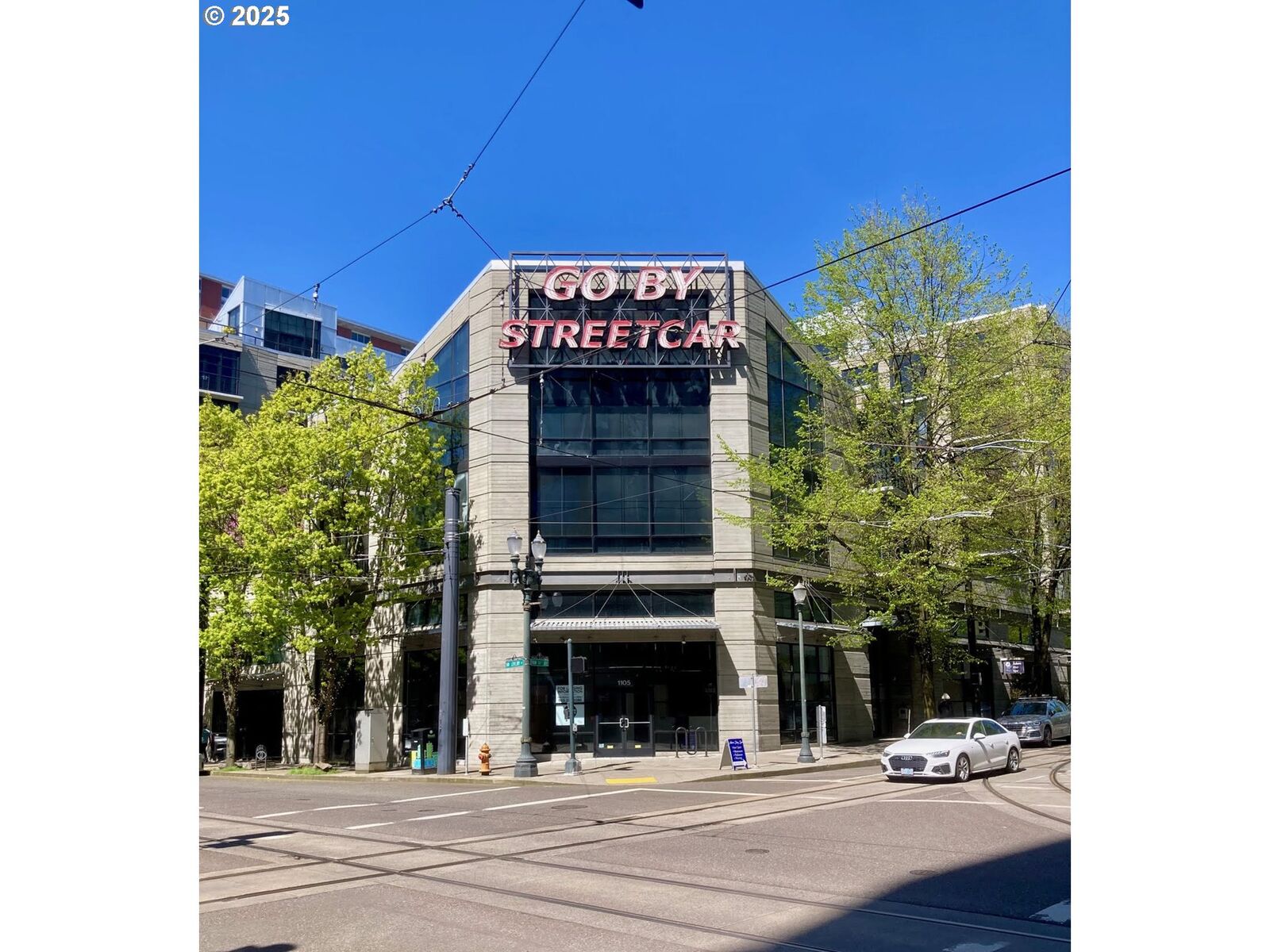 Property Photo:  1030 NW 12th Ave 415  OR 97209 