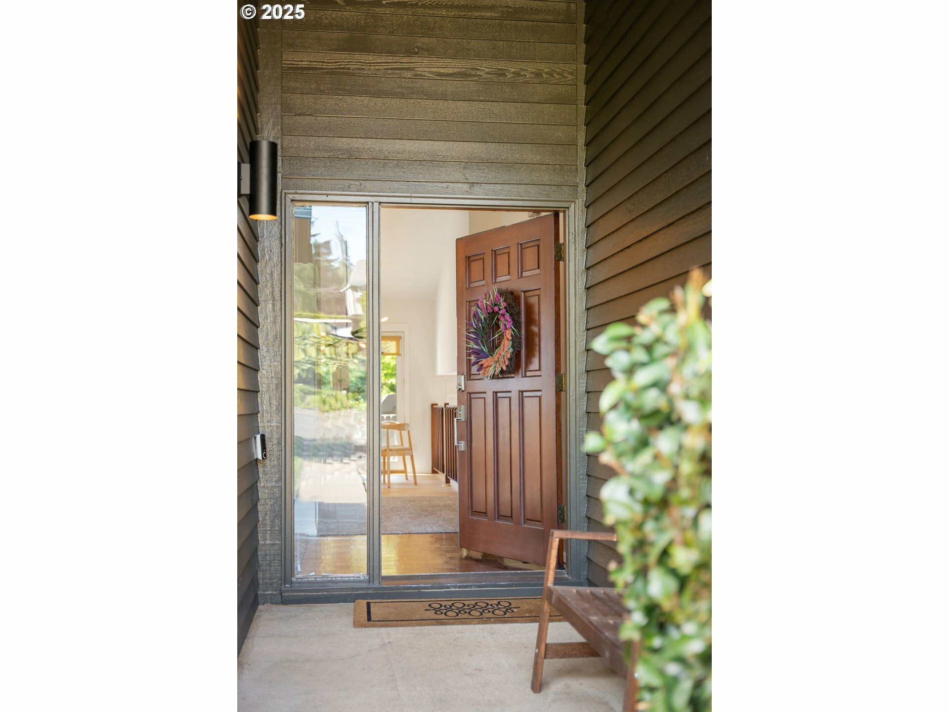 Property Photo: 10292 NW Alpenglow Way OR 97229