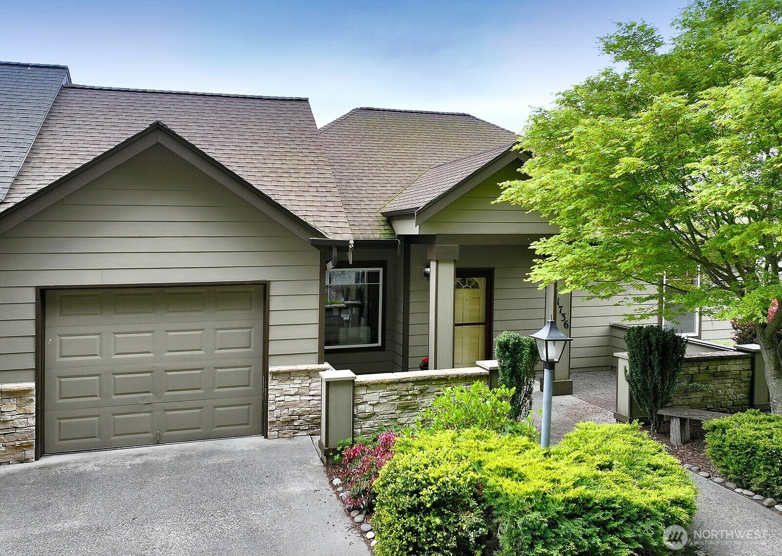 Property Photo: 1736 Lee Court WA 98249