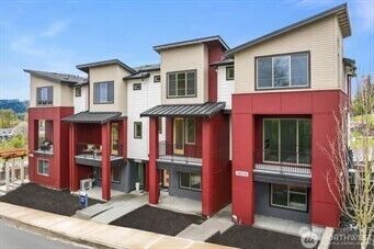 Property Photo: 26520 NE 143rd Circle N 28-C WA 98019