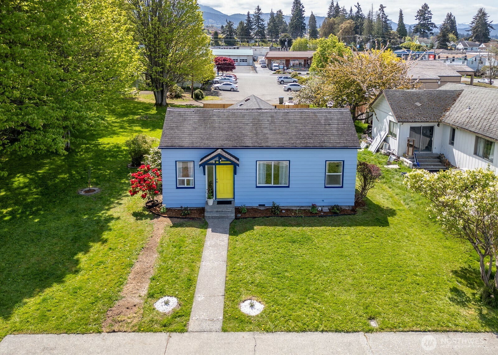 Property Photo: 1414 Georgiana Street WA 98362
