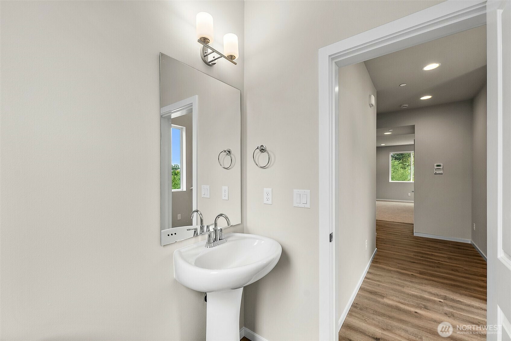 Property Photo: 19504 15th Avenue E WA 98387