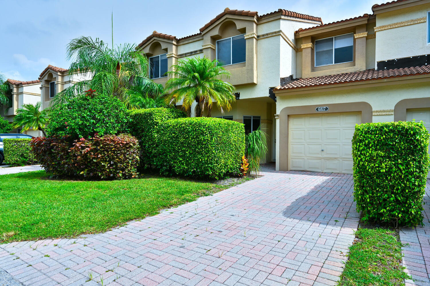 Property Photo: 6817 Via Regina FL 33433