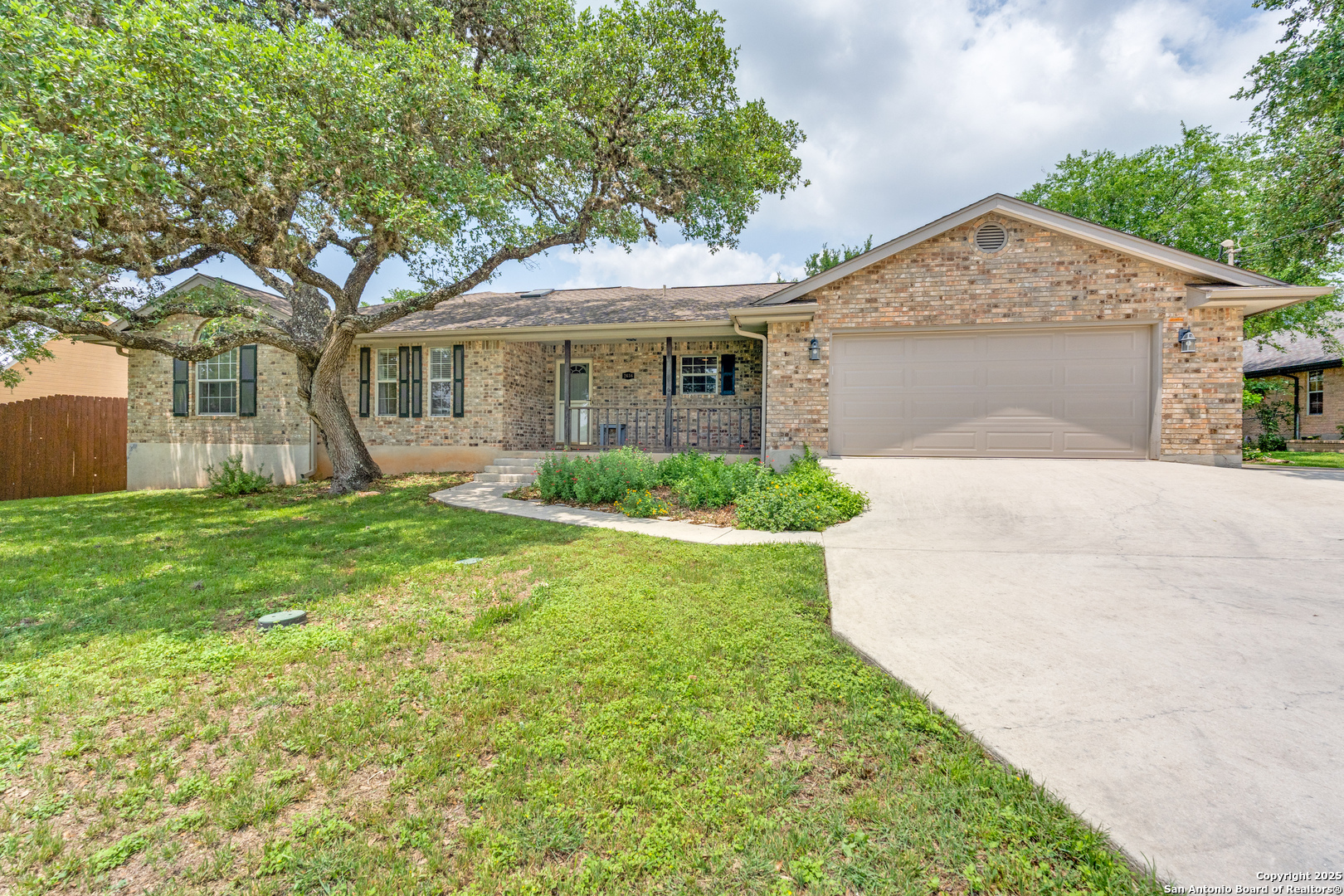 Property Photo: 2656 Country Ledge TX 78132