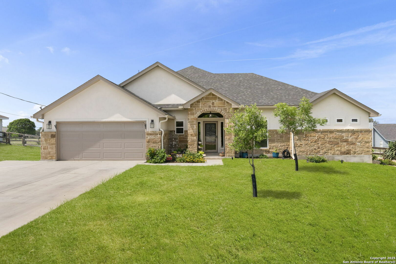 Property Photo: 177 Glenvalley Circle TX 78003