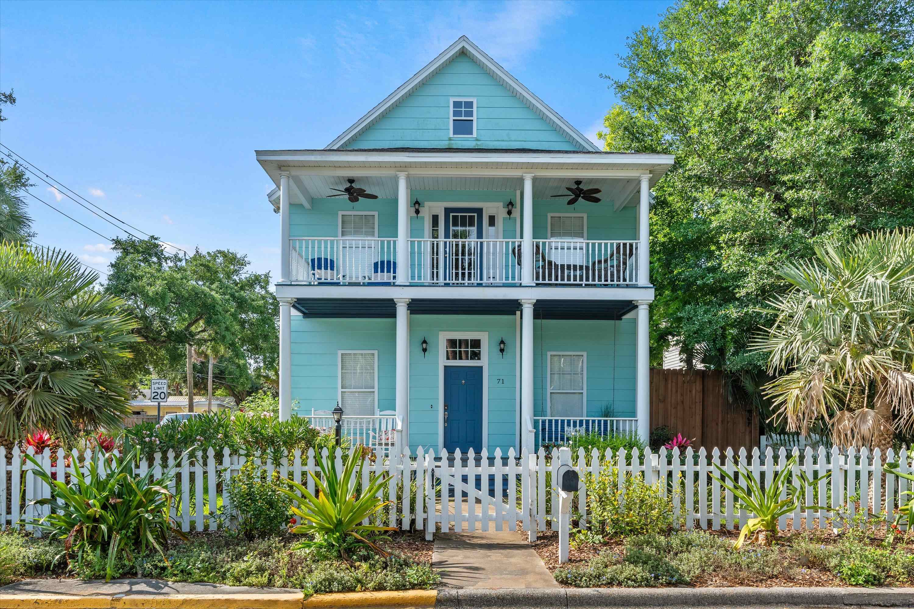 Property Photo:  71 Park Pl  FL 32084 