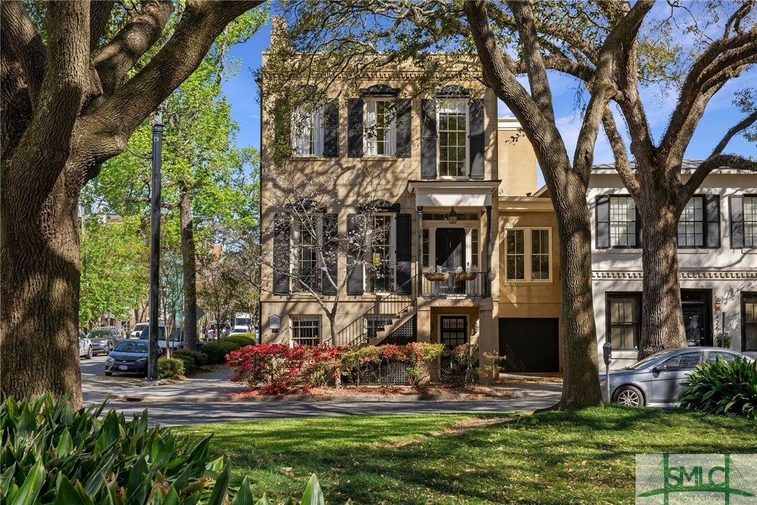 424 Barnard Street  Savannah GA 31401 photo