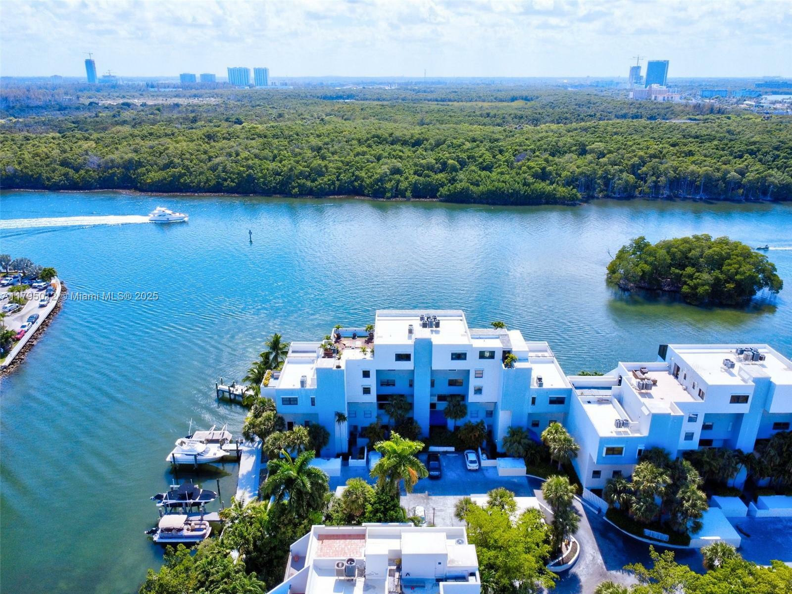 Property Photo: 454 Poinciana Dr 1621 FL 33160