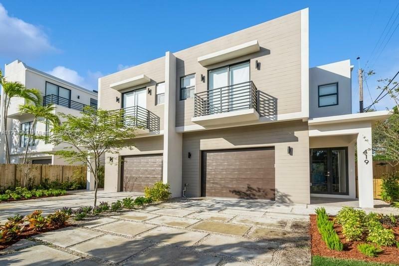 Property Photo: 419 NE 16th Ave - FL 33301