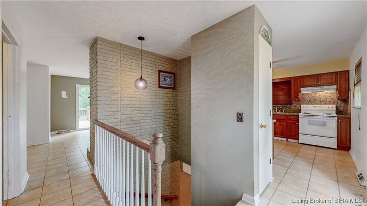 Property Photo:  211 N Oak Street  IN 47129 