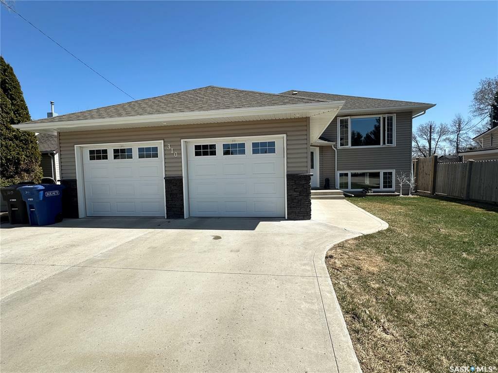 Property Photo: 310 6th Street SK S0K 2A0